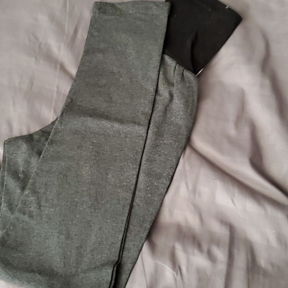 Two Hearts Maternity  pants/leggings
